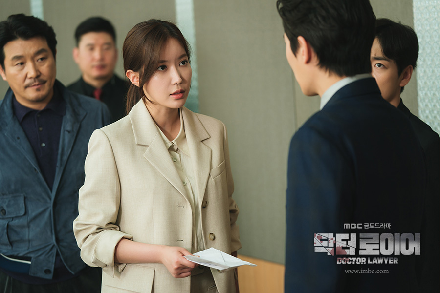 韓劇《醫法刑事》分集劇情評論,傑登李真男人也 3 Dr. Lawyer 12