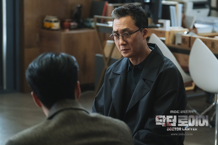 韓劇《醫法刑事》分集劇情評論,傑登李真男人也 2 Dr. Lawyer 5