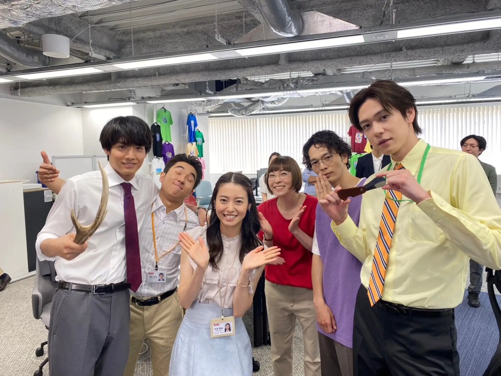 日劇《往這邊看 向井君》分集劇情評論、演員陣容與角色介紹 17 F04pcuvaUAI0y5A