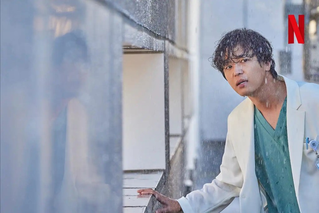 Netflix 韓劇《精神病房也會迎來清晨》分集劇情評論,黎明前的夜最黑 7 精神病房也會迎來清晨 30