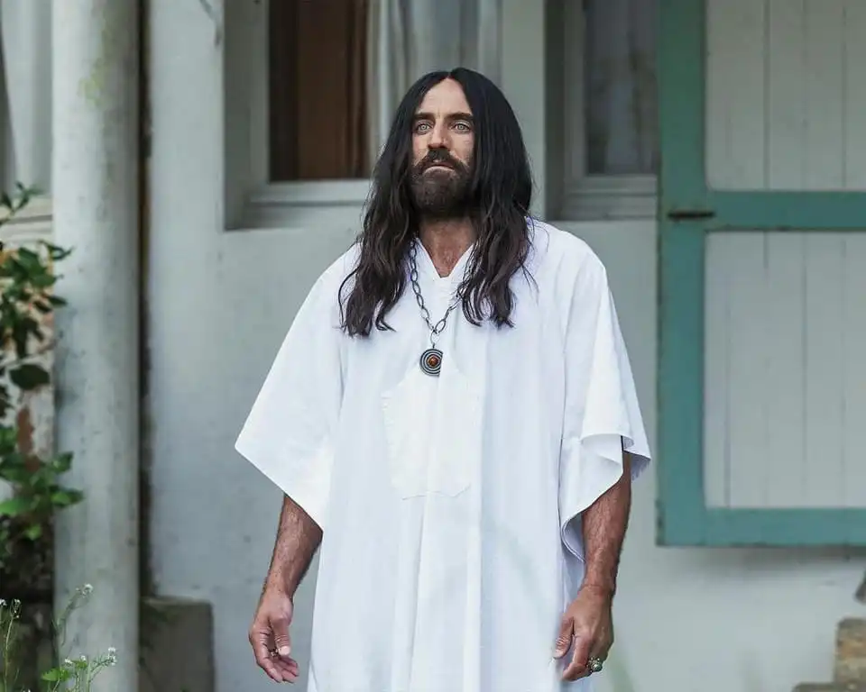 Netflix 影集《謎殺山》演員與劇情介紹,秘密重重的懸疑之旅 9 GKOtFiqWYAA ygR