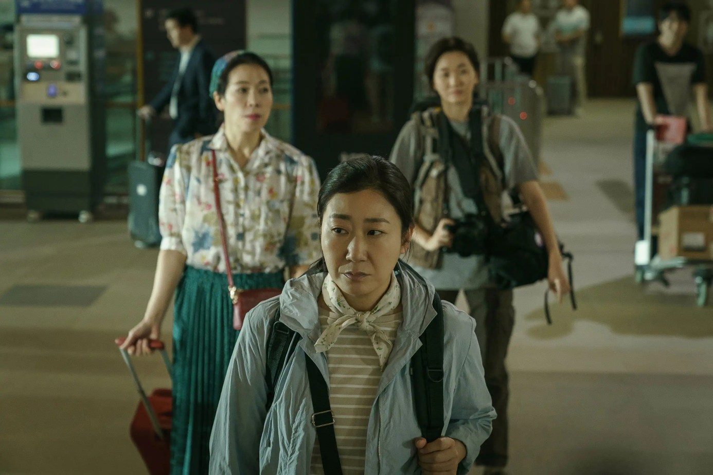 電影《金派特攻隊》劇情評論,根據真實詐騙事件改編 13 Citizen of a Kind 2