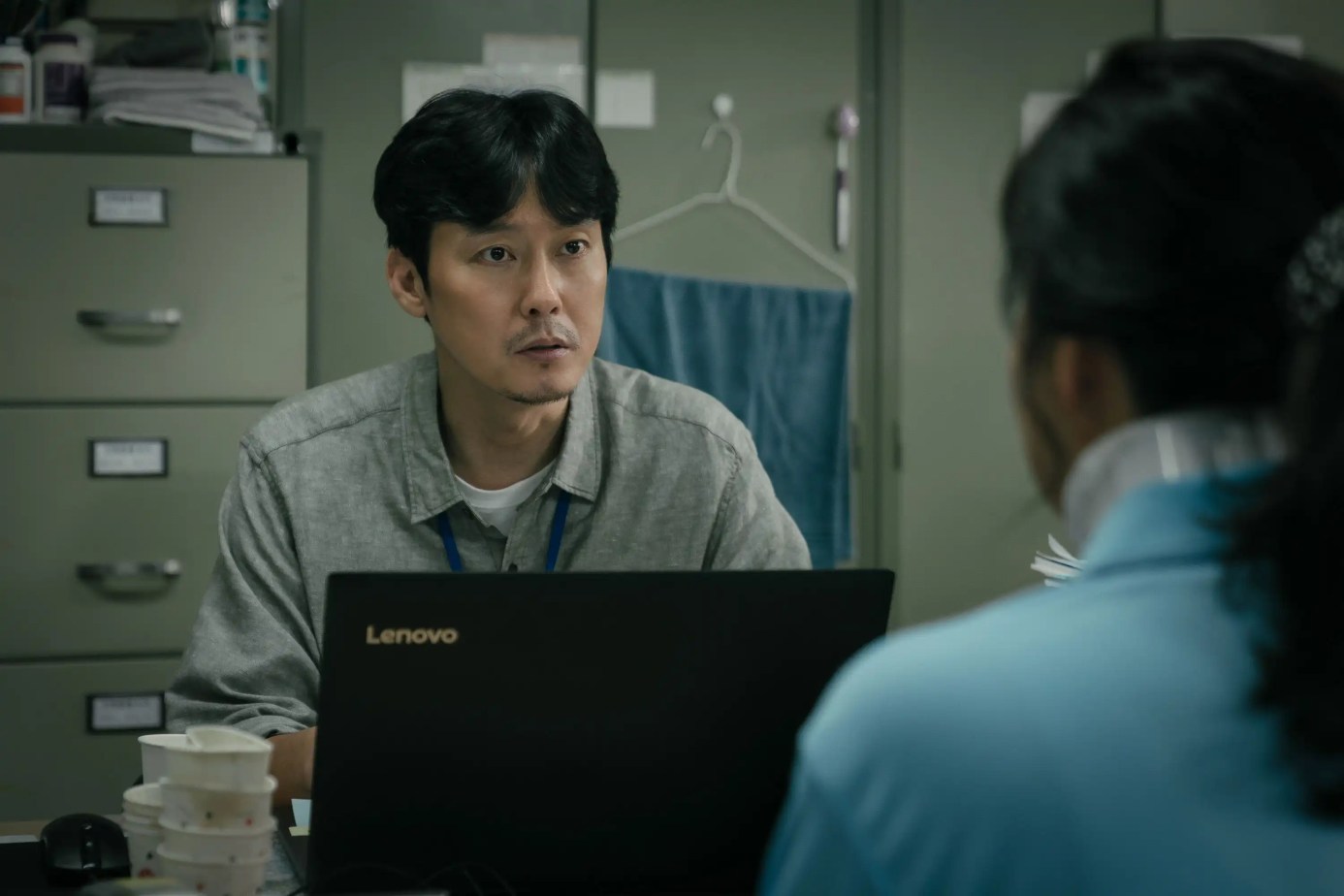 電影《金派特攻隊》劇情評論,根據真實詐騙事件改編 10 Citizen of a Kind 3