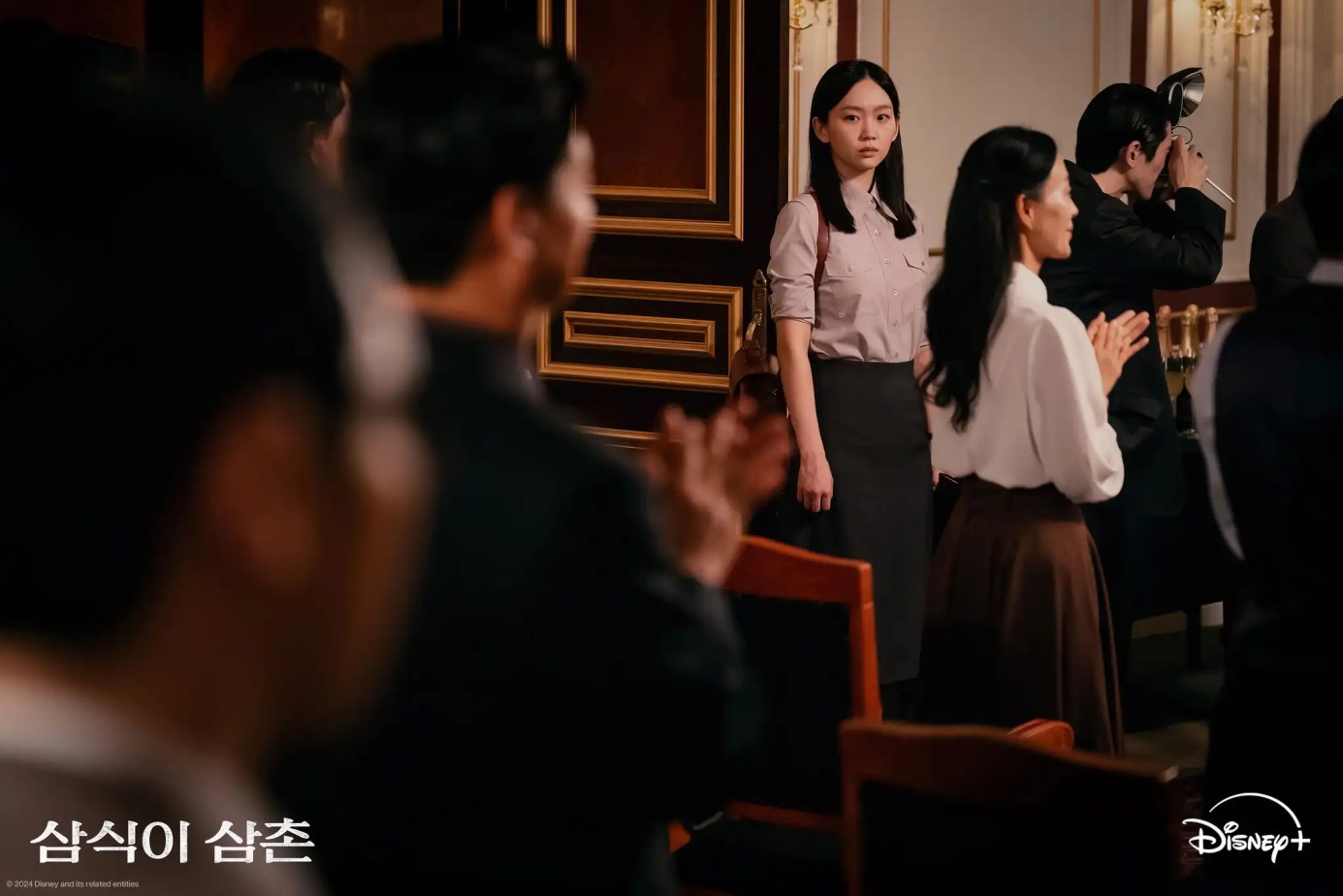 韓劇《逆貧大叔》分集劇情評論,在動盪時代中,如何用善良與堅持改變世界? 4 《逆貧大叔》EP1 5 劇情看點 4