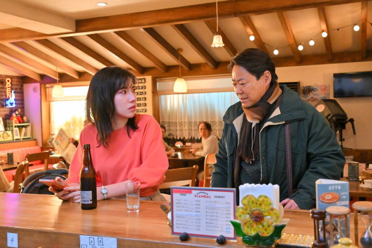 日劇《極度不妥!》分集劇情,昭和大叔意外穿越到2024 11 ep1 3
