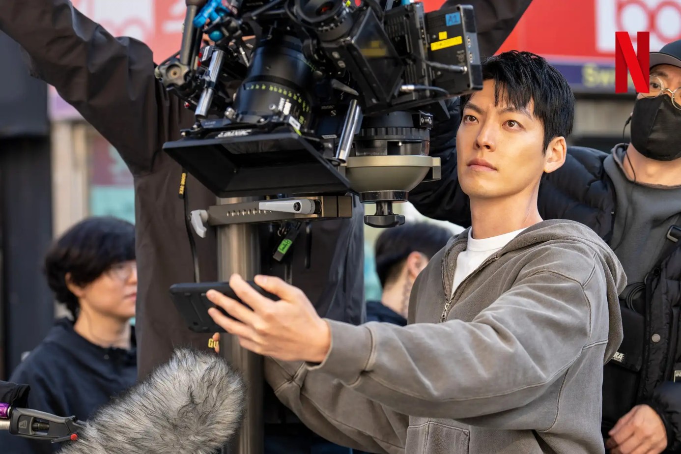 Netflix 電影《黑帶出勤中》劇情評論,武道事務官用拳腳捍衛正義 14 《黑帶出勤中》花絮與劇照 2