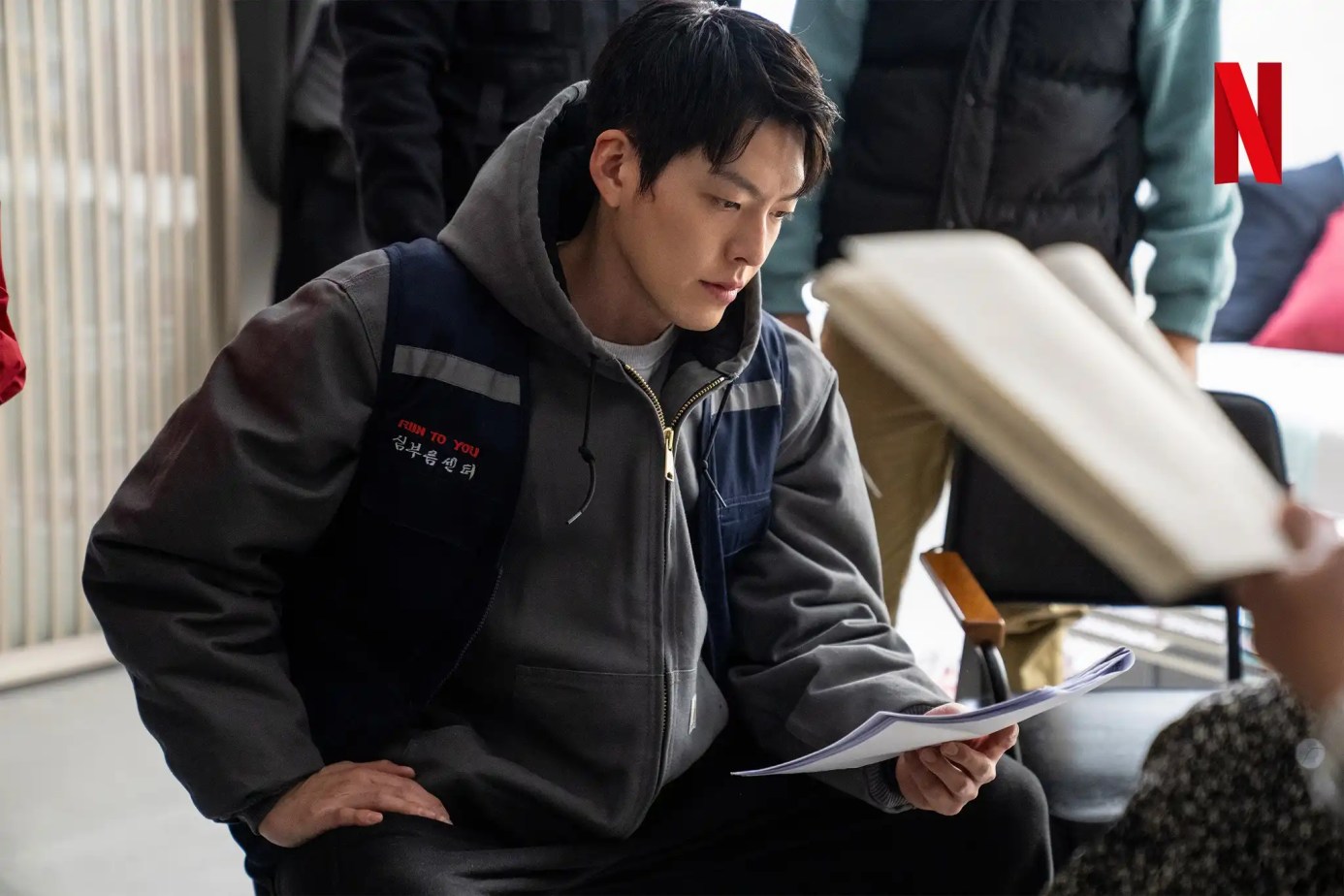 Netflix 電影《黑帶出勤中》劇情評論,武道事務官用拳腳捍衛正義 15 《黑帶出勤中》花絮與劇照 3