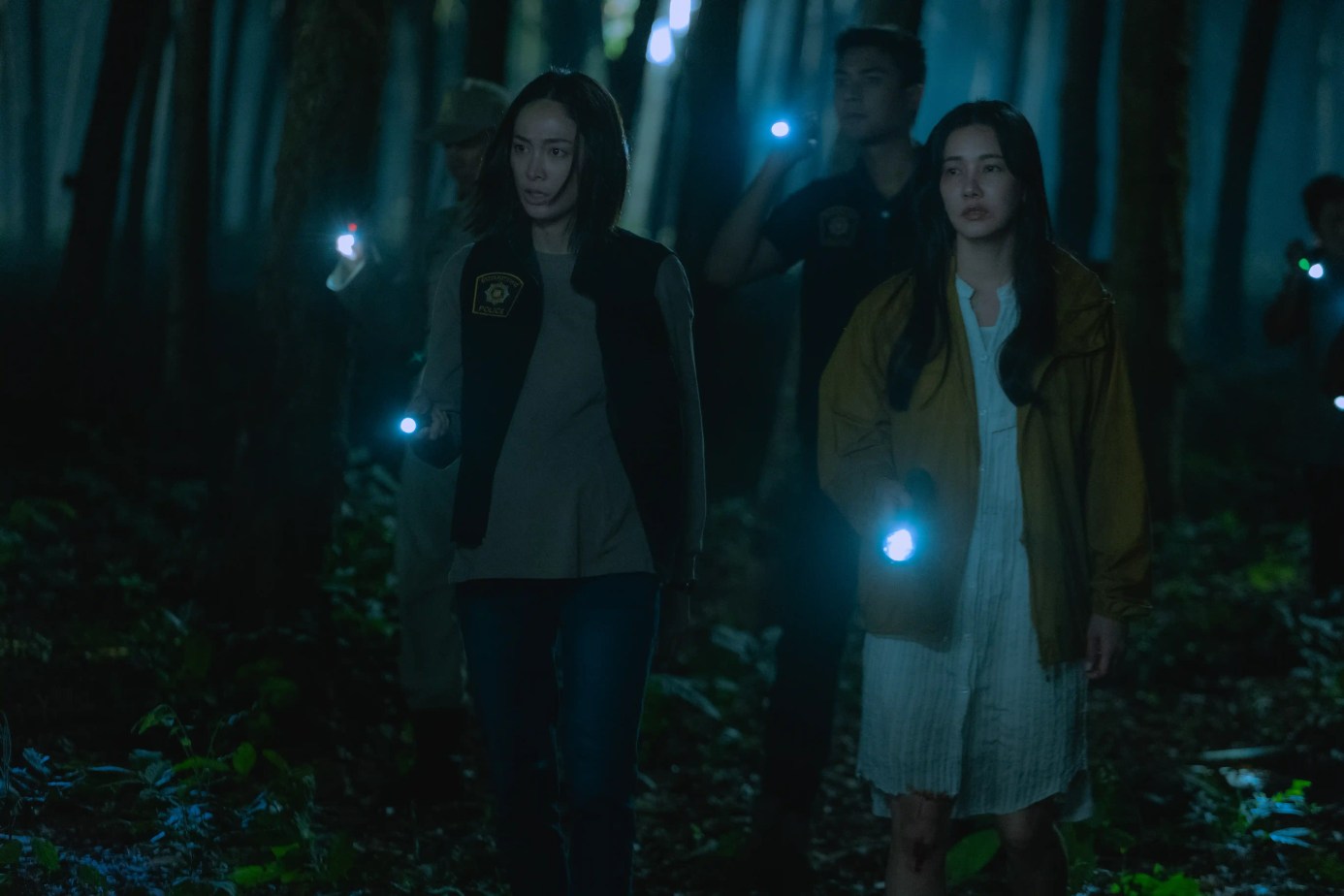 Netflix 泰劇《千萬別回家》劇情看點,揭開家族老宅背後的驚悚秘密 8 DontComeHome Netflix 2735 20042