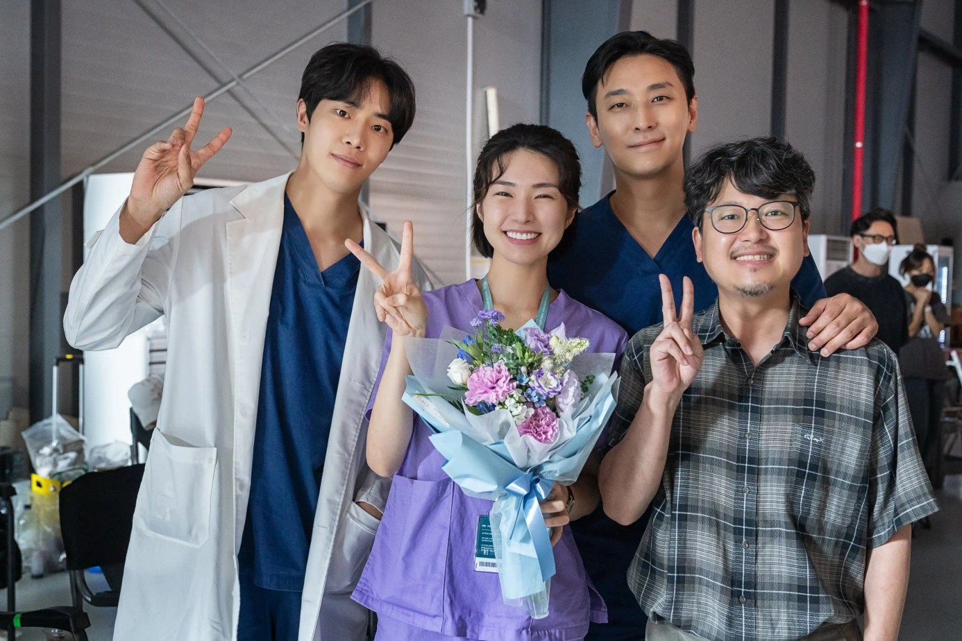 Netflix 韓劇《外傷重症中心》分集劇情評論,想跟我一樣拯救人命嗎? 4 Gi7voFqbkAA5anQ