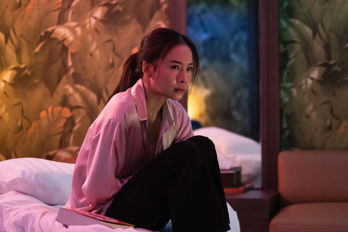 Netflix 泰劇《花中尋凶:死亡與鮮花》劇情看點,揭開婚禮背後的驚人陰謀 14 Netflix Dalah Death and the Flowers 7