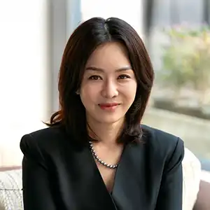 韓劇《寶物島》分集劇情評論,朴炯植、許峻豪演繹政商權力鬥爭 10 UNE1738633283850 300 300