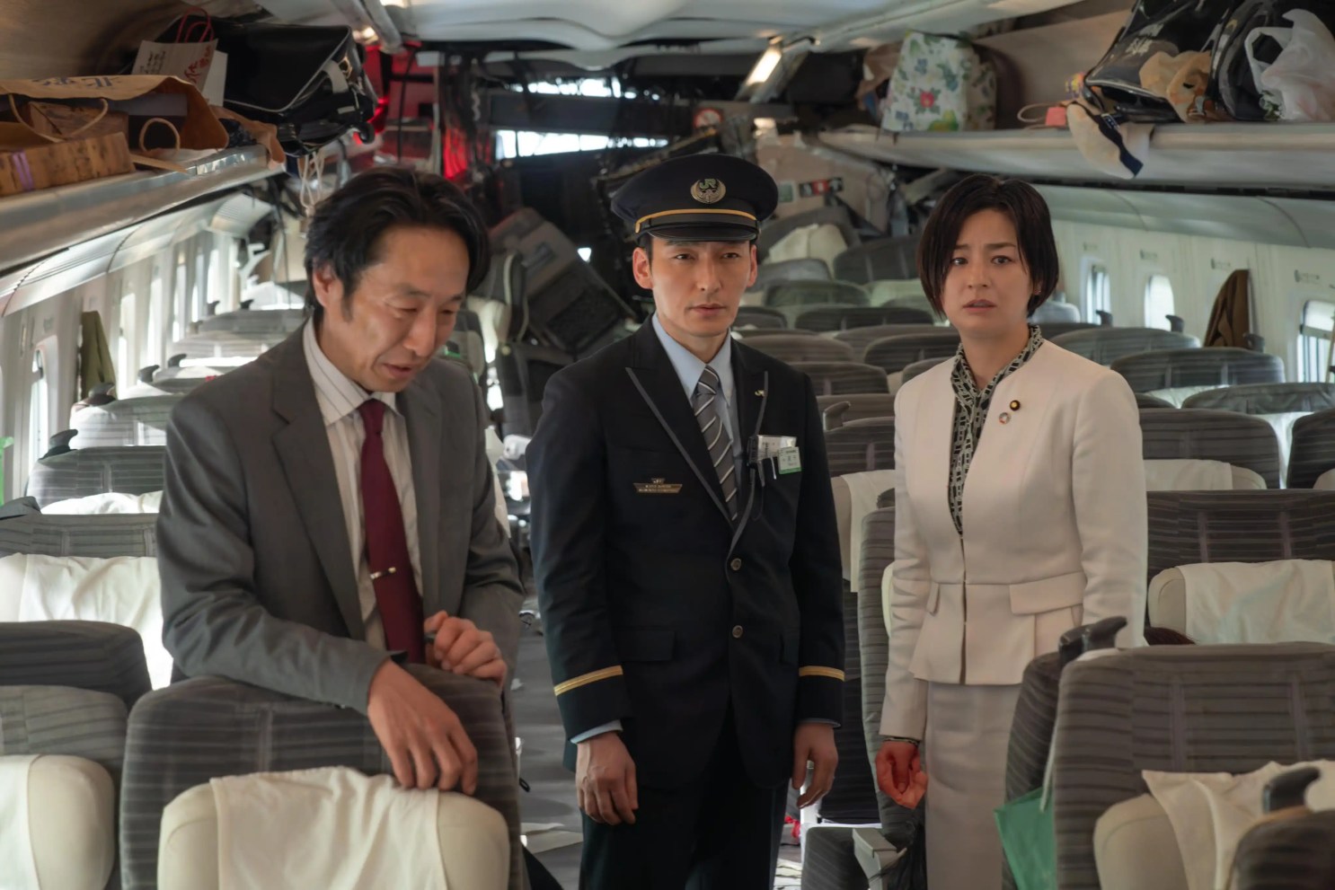 Netflix 電影《新幹線驚爆倒數》劇情評論,無法減速的列車危機 15 Goe7SfVWIAAnwLs