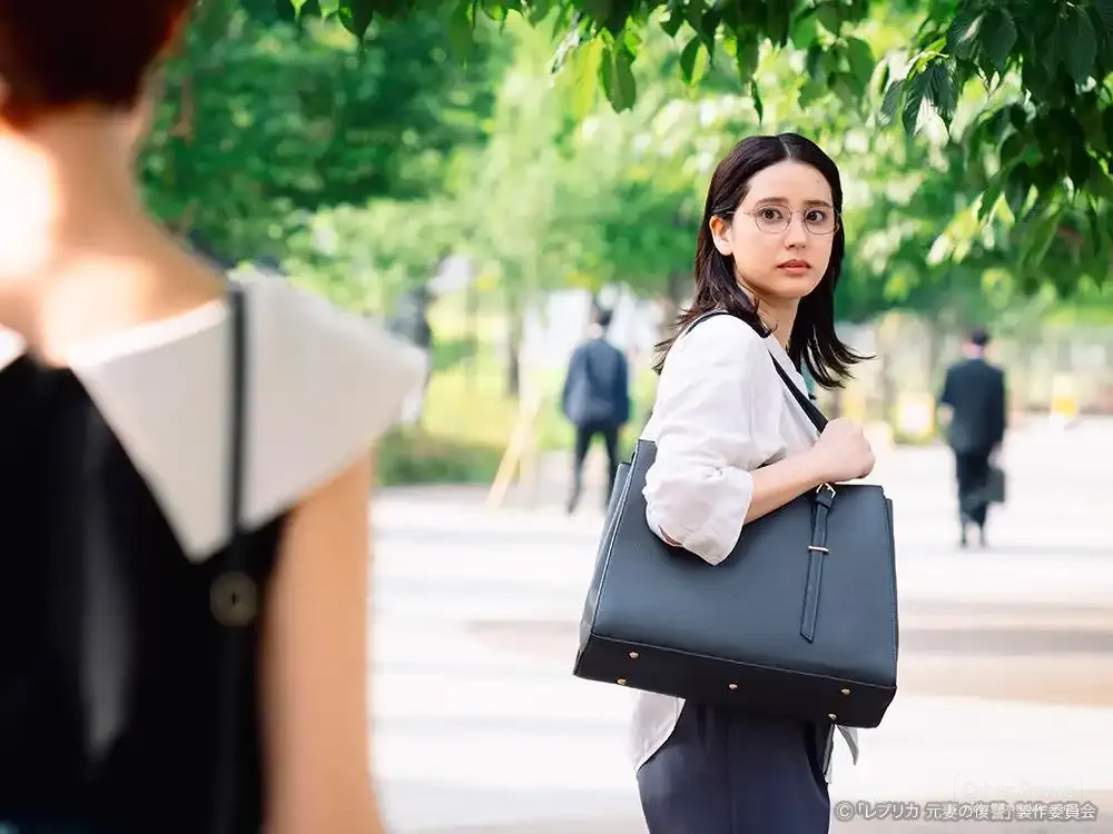 日劇《複製品 前妻的復仇》劇情看點,特林德爾·玲奈飾整形女主潛入仇人生活展開復仇 9 9647a65acd38ebf40659cc3a80b9