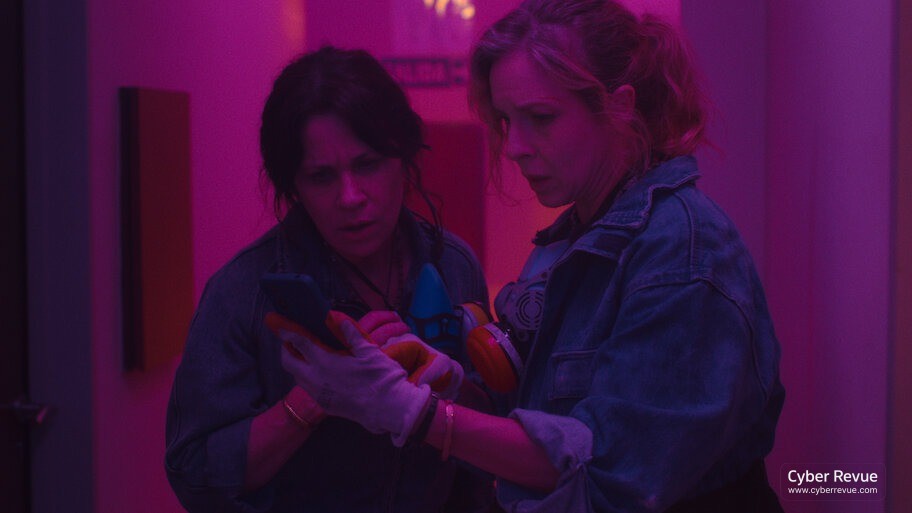 Netflix 影集《蒼蠅之時》出獄女與獄友開除蟲公司捲入謀殺陰謀 8 imgi 4 AAAABSkFtf7HnpqDG3fdUMus4bFYXEr1pNrWG7Jc1GnmU0grPcjAqrK6VHx05xN4iURe4CUnS1LwelpJGQbkxxW0lUxN6mDj LleESJ4