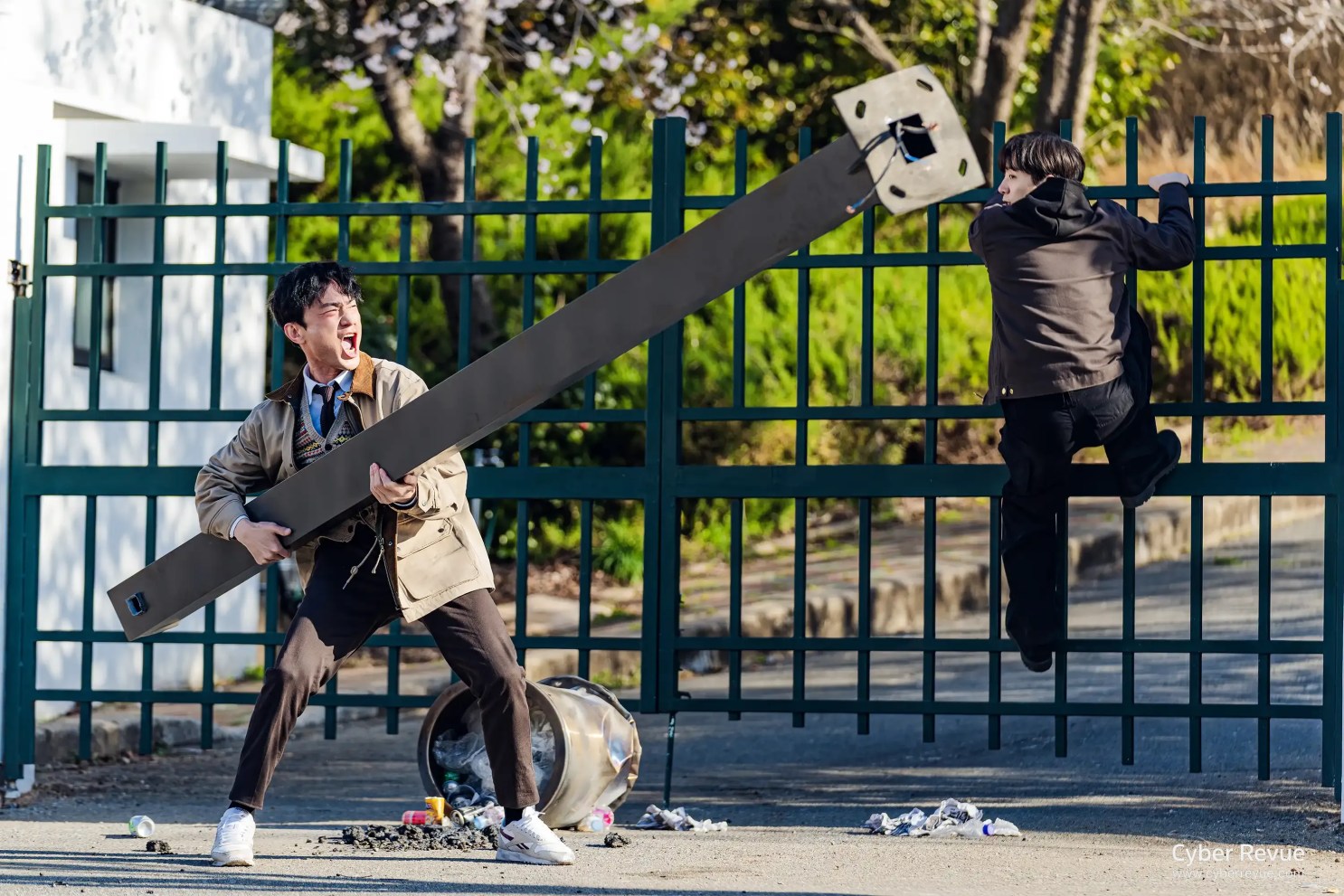 Netflix 韓劇《現金英雄》分集劇情評論,現金與戰力掛鉤的鈔能力英雄 1 現金英雄 12