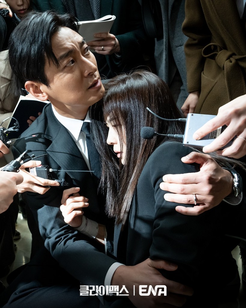 韓劇《權慾之巔 Climax》EP5-6 劇情評論 11 658147309 934585059335926 8415901277542227856 n