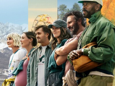 Netflix 美劇《他們的春夏秋冬》第二季劇情看點，蒂娜費史提夫卡爾攜手解構熟齡老友的度假危機與人生酸甜